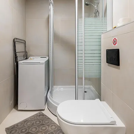 Flora By Poloapartments 카우나스